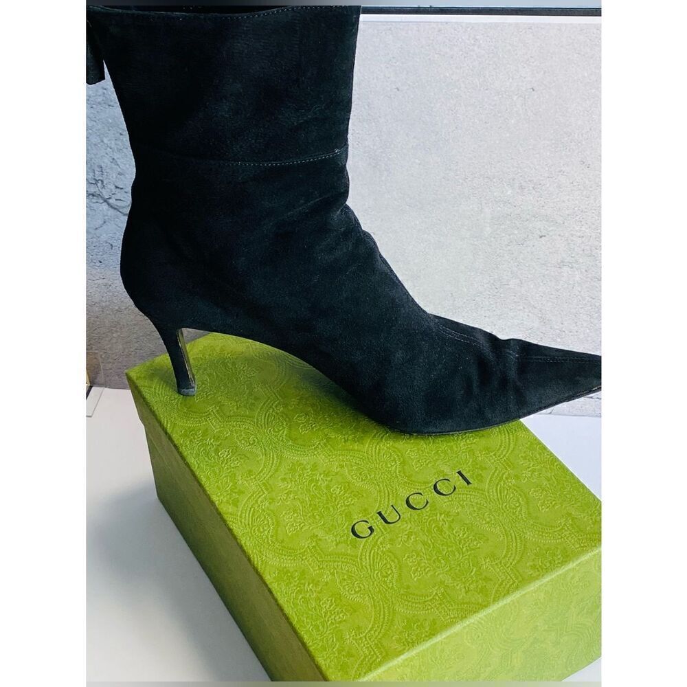 🛍️ GUCCI AUTHENTIC MID CALF SUEDE POITED TOE BACK ZIP ANKLE BOOTS